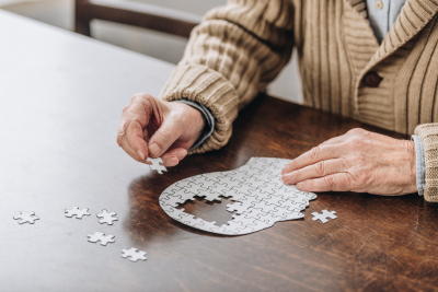 Alzheimer: o que é, causas e como lidar com a doença